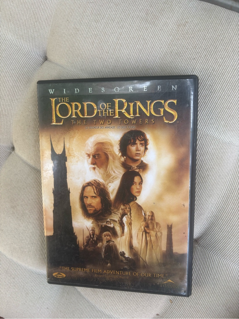 The Lord of the Rings: The Two Towers Widescreen DVD - Gold/Black